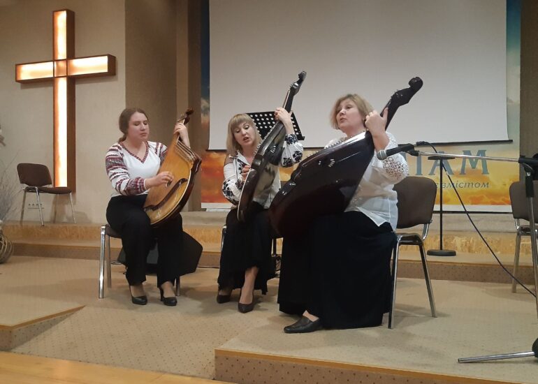 img-f6aaf8eb1f073cdd51c252acfb11c594-v